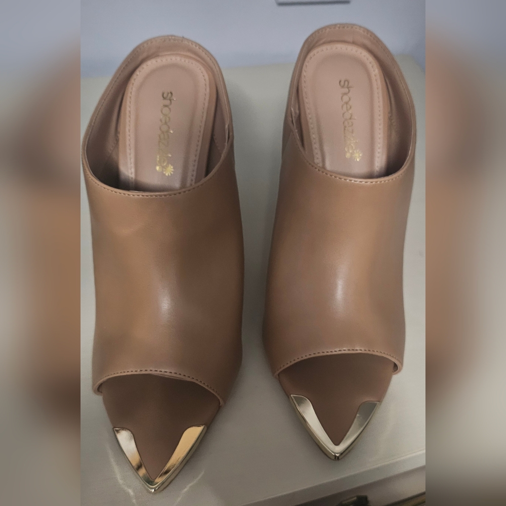 Short half heel boots